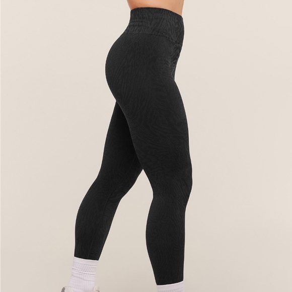 Gymshark Adapt Animal Leggings Small S Black Gray Women's NWOT Lift - Picture 3 of 6